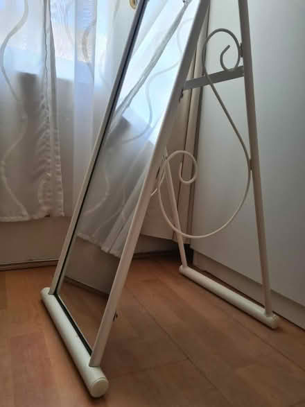 Photo of free Free standing mirror white metal fr (London N1) #3