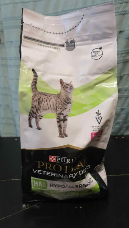 Photo of free Hypoallergenic dry cat food (Willowbrae EH8) #1