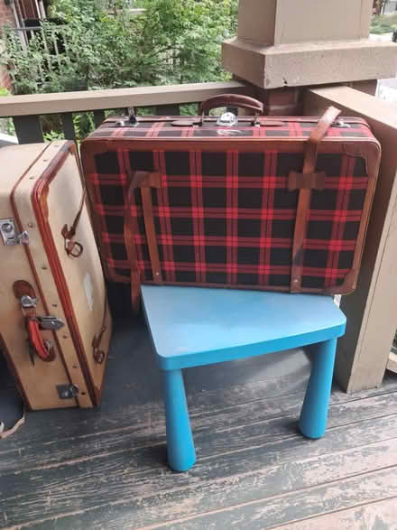 Photo of free vintage steamer suitcases (Hickory St. & Breezehill Av S) #3