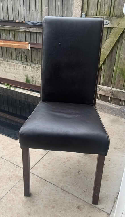 Photo of free 4 x dining chairs (L25) #1
