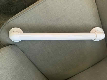 Photo of free Grab rail for shower (TQ2) #2