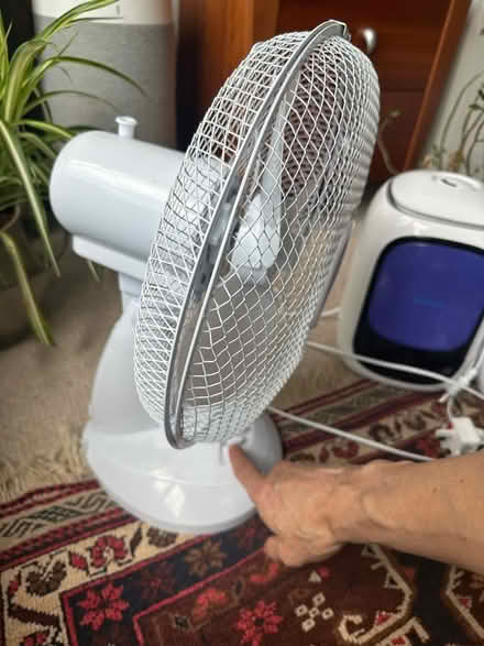 Photo of free Rotating fan (Canary Wharf, E14) #2
