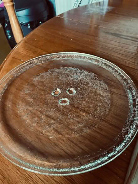 Photo of free Microwave glass plate (Blackburn BB1) #1