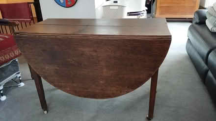 Photo of free Oval dining table (Tw12 1sw) #2