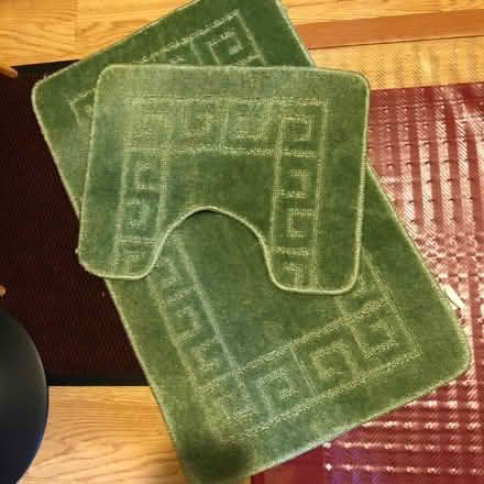 Photo of free Bathroom\WC Mat set (Disraeli HP13) #1