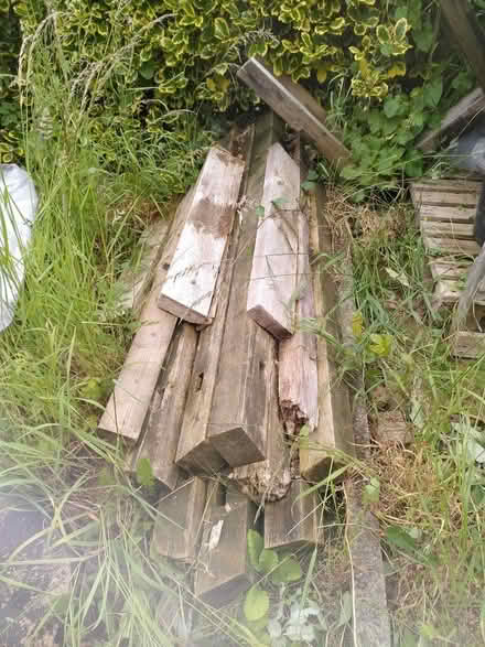 Photo of free Various wood and posts (Northchurch HP4) #1