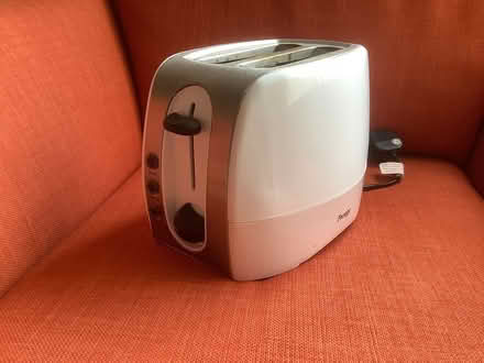 Photo of free PRESTIGE White 2 Slice Toaster (Grange Estate, Letchworth SG6) #1