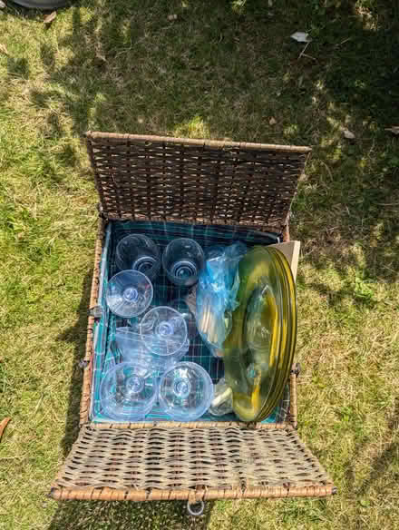 Photo of free Wicker picnic basket and crockery (Egham TW20) #2