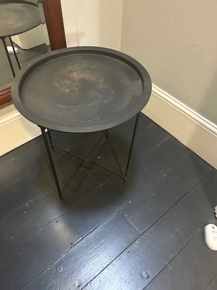 Photo of free Table with stand (SE21 (West Dulwich)) #3