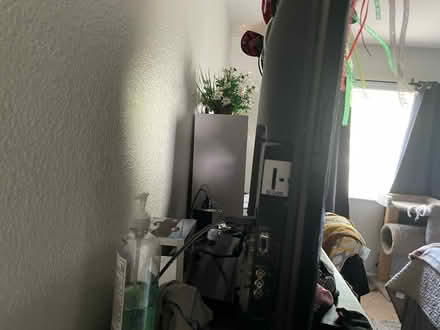 Photo of free flat screen tv/remote (Oceanside) #1