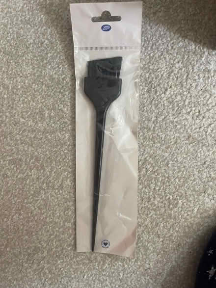 Photo of free Hair Mask/Colour Brush (Southfields SW18) #1