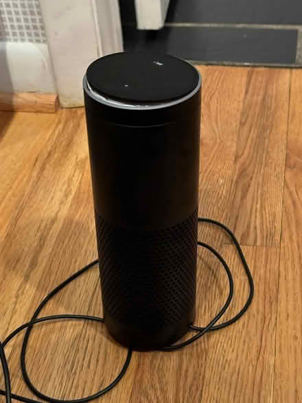 Photo of free Amazon Echo - 1st generation (Potomac - Falls and Democracy) #1