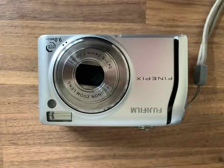 Photo of free Fuji digital camera 4 spares repair (Thorney, Peterborough) #3