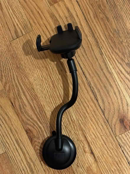 Photo of free Cell phone holder for car (Potomac - Falls and Democracy) #1