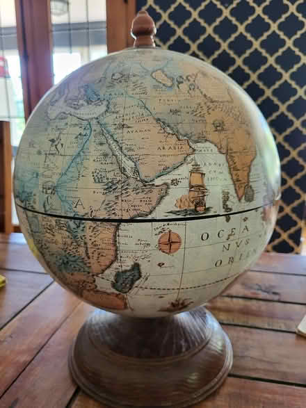 Photo of free Globe ornament large (Hallam Fields, Ilkeston) #1