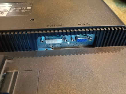 Photo of free Acer computer monitor (LCD / VGA) (Cheddington, LU7) #4