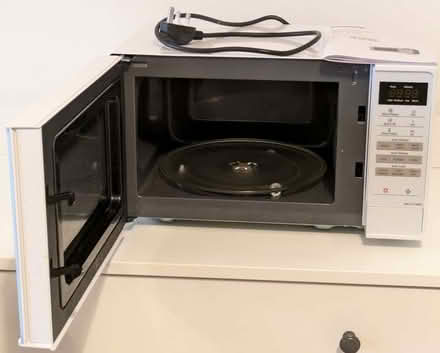 Photo of free Panasonic Microwave Oven (Henleaze BS9) #1