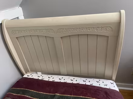 Photo of free twin sleigh bed (Hawthorne, NY) #2