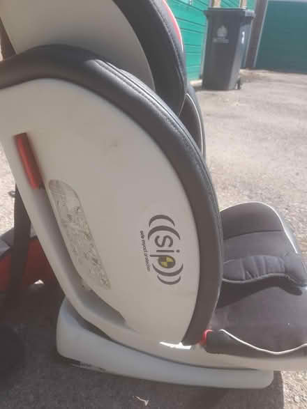 Photo of free Stage 2 and 3 seat isofix (GL4) #2