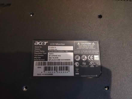 Photo of free Acer computer monitor (LCD / VGA) (Cheddington, LU7) #3
