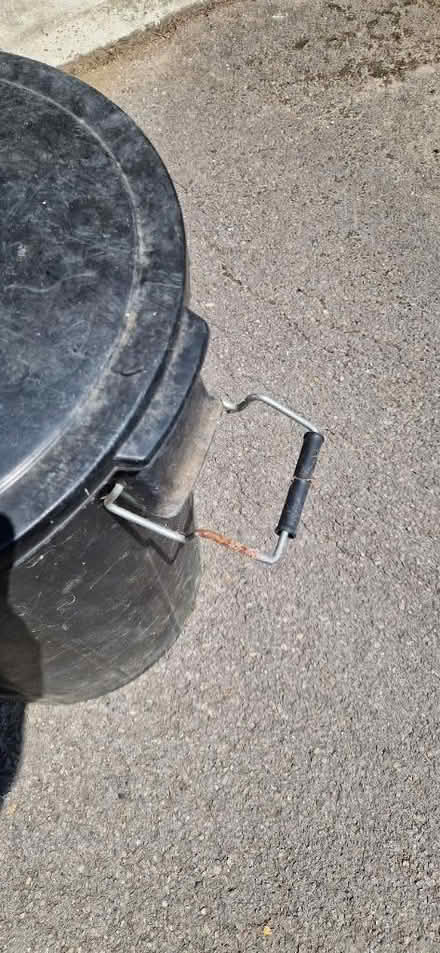 Photo of free Black rubbish bin (Fleet, Hampshire, GU51) #4