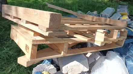 Photo of free Small Pallets (Oakenshaw B98) #1