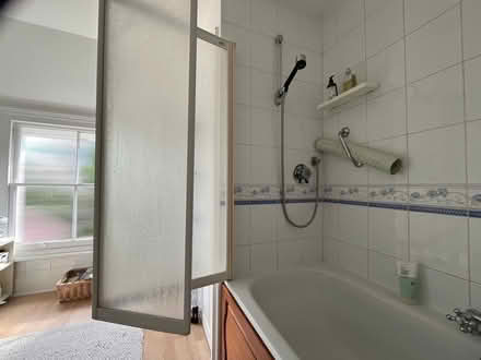 Photo of free Bubble patterned opaque glass in old shower screen (Wokingham RG40) #3