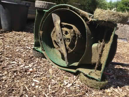 Photo of free Electric mower, old but working (Presteigne LD8) #1