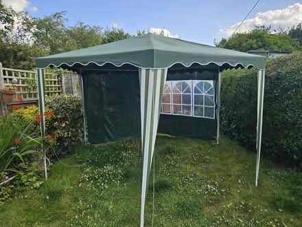 Photo of free Hexagonal Gazebo (Letchworth (SG6)) #4