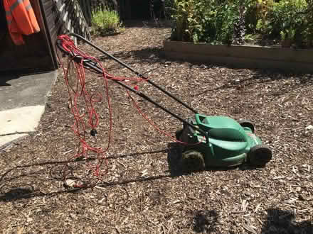 Photo of free Electric mower, old but working (Presteigne LD8) #3