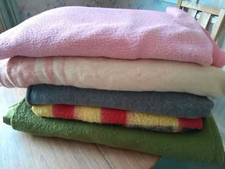 Photo of free Clean, Well Loved Blankets (DA1) #1