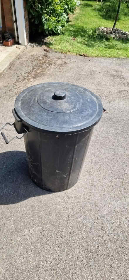 Photo of free Black rubbish bin (Fleet, Hampshire, GU51) #1