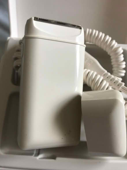 Photo of free Boots ladyshave with charger (Wayfield ME5) #1