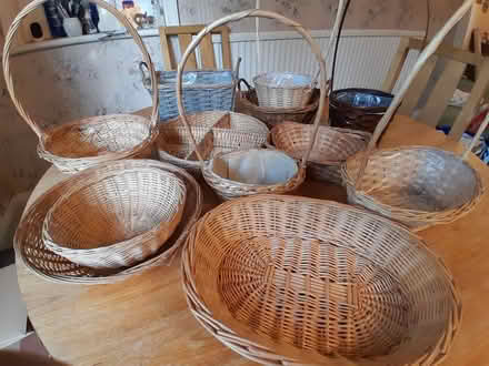 Photo of free Selection Of Small Wicker Baskets (DA1) #1