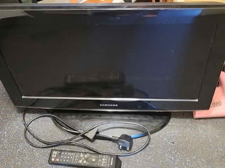 Photo of free Tv /stand (Fenlake MK42) #1