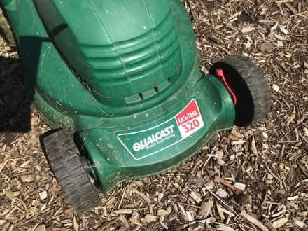 Photo of free Electric mower, old but working (Presteigne LD8) #2