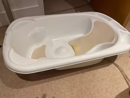 Photo of free Baby bath (Barnsbury N1) #1