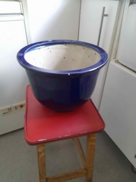 Photo of free Glazed ceramic plant pot (Wethersfield CM7) #1