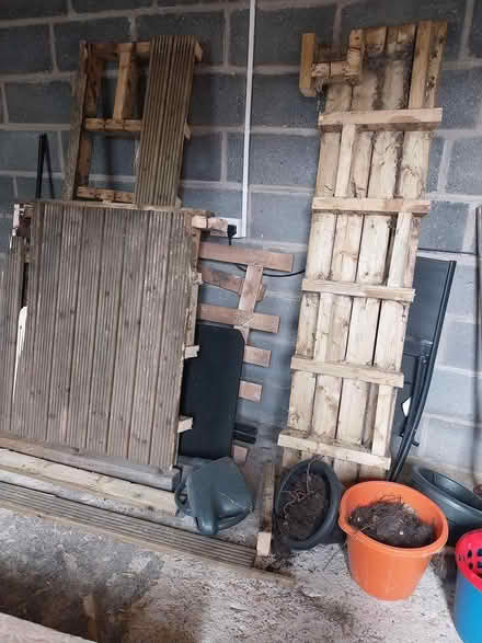 Photo of free hardcore, spare wood, worktop (PR5) #2