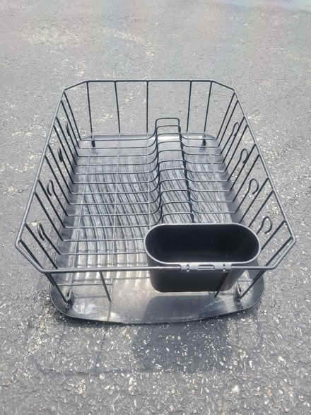 Photo of free Rubbermaid drying rack (Lagrange) #1