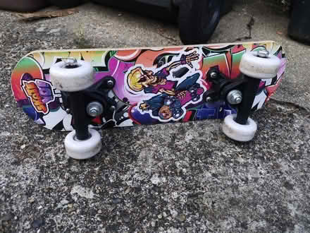 Photo of free Small child's skateboard (Winchmore Hill N21) #2