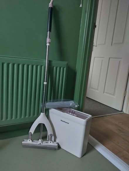 Photo of free Slimline bucket with mop and new foam head (Higher Brixham TQ5) #1
