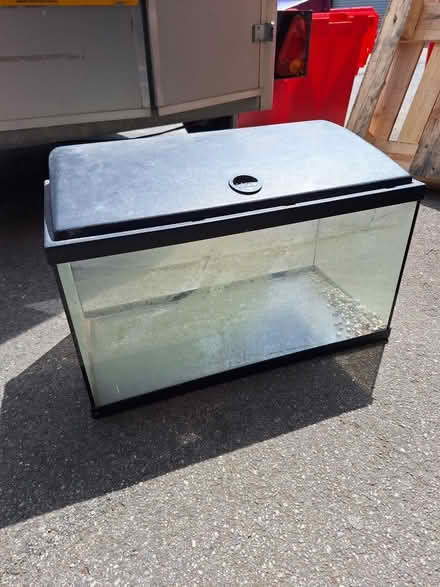 Photo of free 2ft Fishtank (Morley LS27) #1