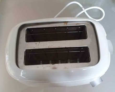 Photo of free toaster - white (Liberton EH16) #1