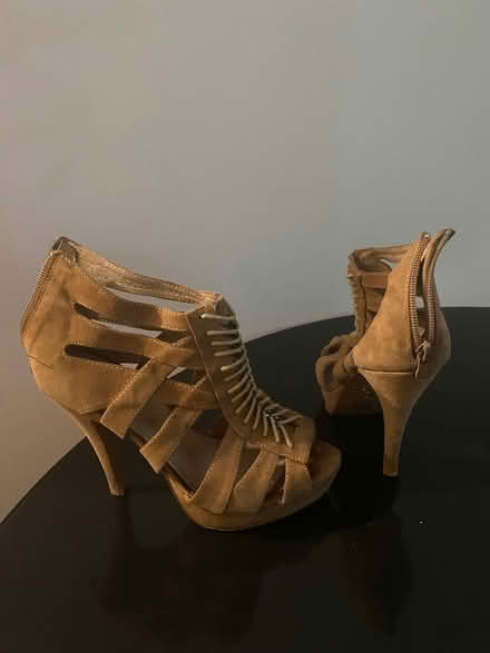 Photo of free Platform shoes (SE8) #1