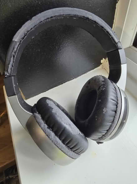 Photo of free Bluetooth headphones (GL2) #1