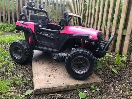 Photo of free Childs electric car, spares or repairs (Peckforton CW6) #1