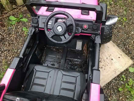 Photo of free Childs electric car, spares or repairs (Peckforton CW6) #3