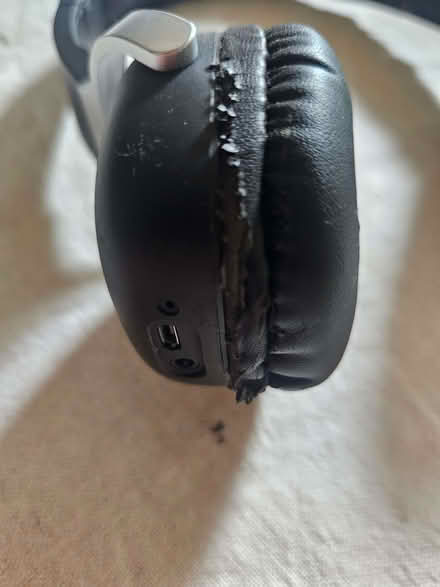 Photo of free Bluetooth headphones (Heaton Chapel SK4) #1