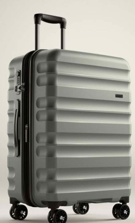 Photo of Small suitcase 55x40x20 cm (TW7) #1